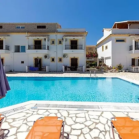 Dora Pool By Konnect,150m From The Отель Агиос-Георгиос