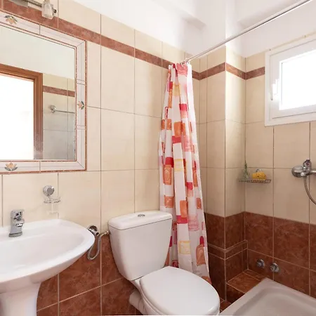 Dora Pool By Konnect,150m From The Otel