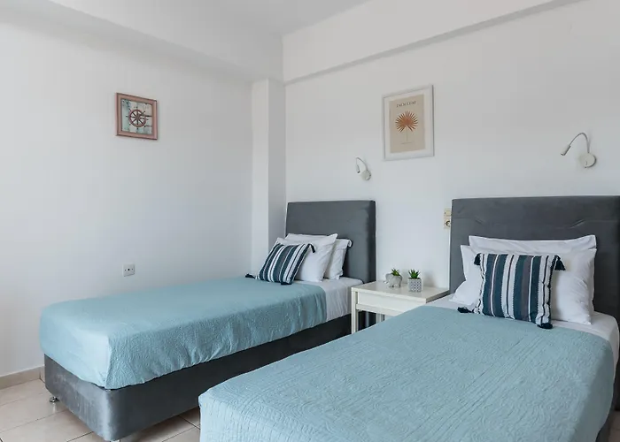 Dora Pool By Konnect,150m From The Отель 2*